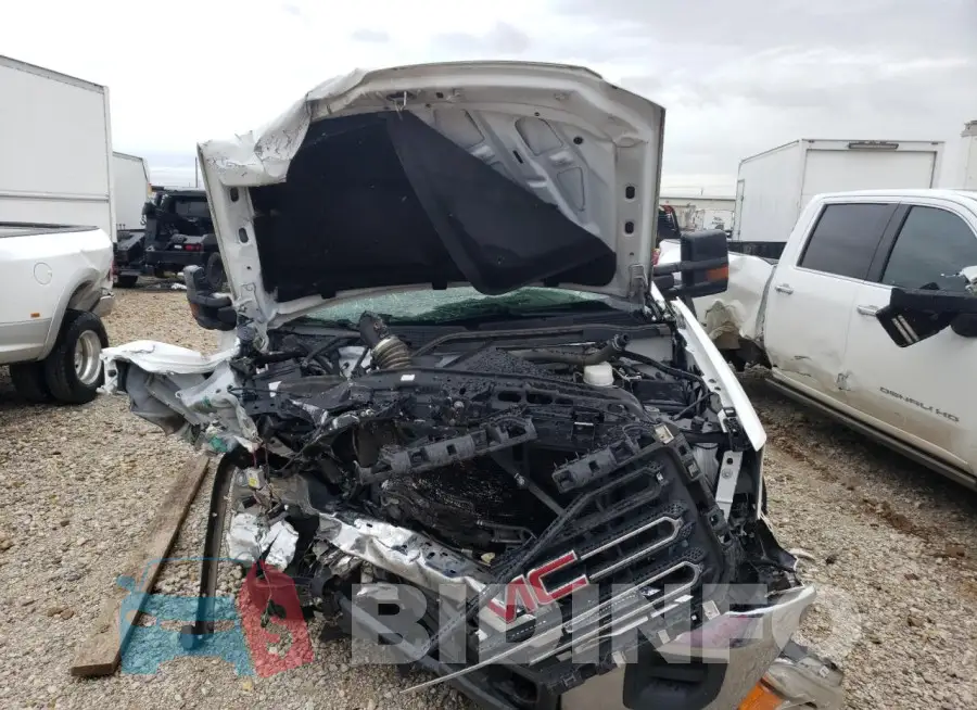 1GD22REG4HZ296981 Photo# 5