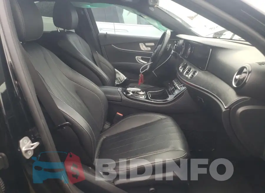 WDDZF4JBXHA103662 Photo# 7