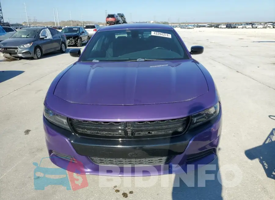 2C3CDXHG5GH150711 Photo# 5