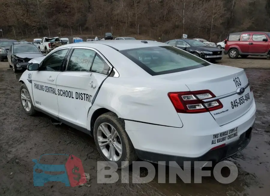 1FAHP2D85JG140960 Photo# 2