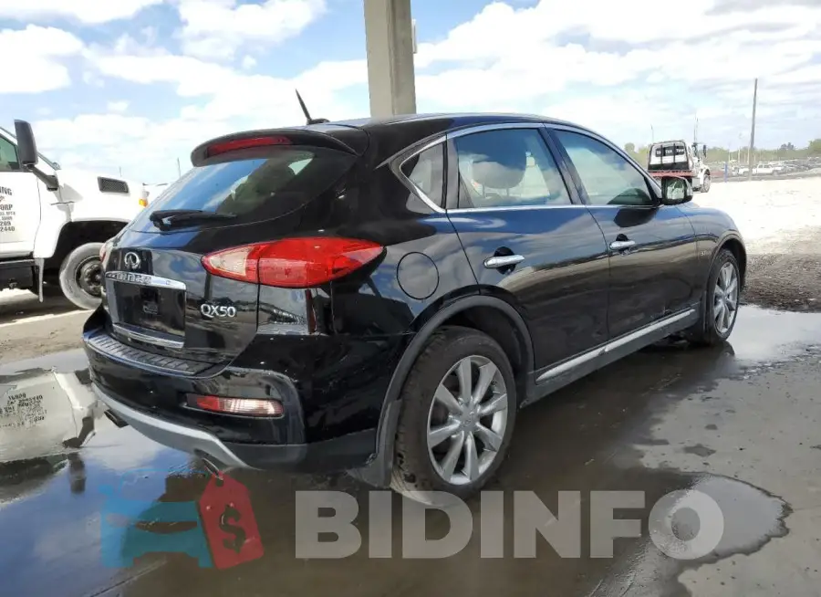 JN1BJ0RP9HM381117 Photo# 3