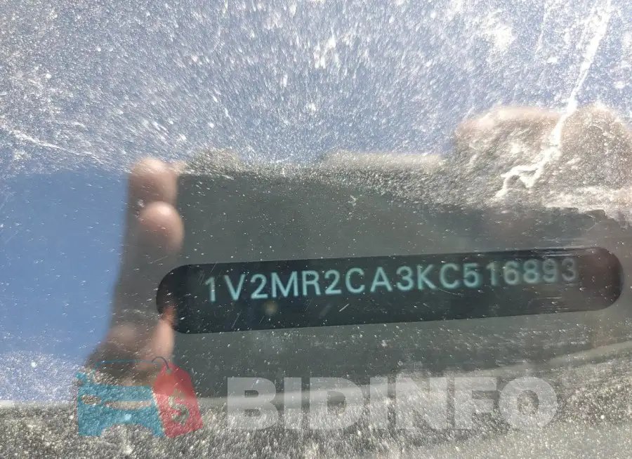 1V2MR2CA3KC516893 Photo# 14
