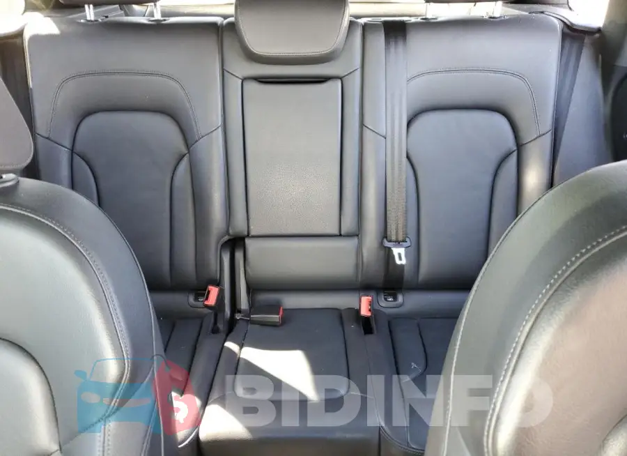 WA1D7AFP3HA027670 Photo# 10