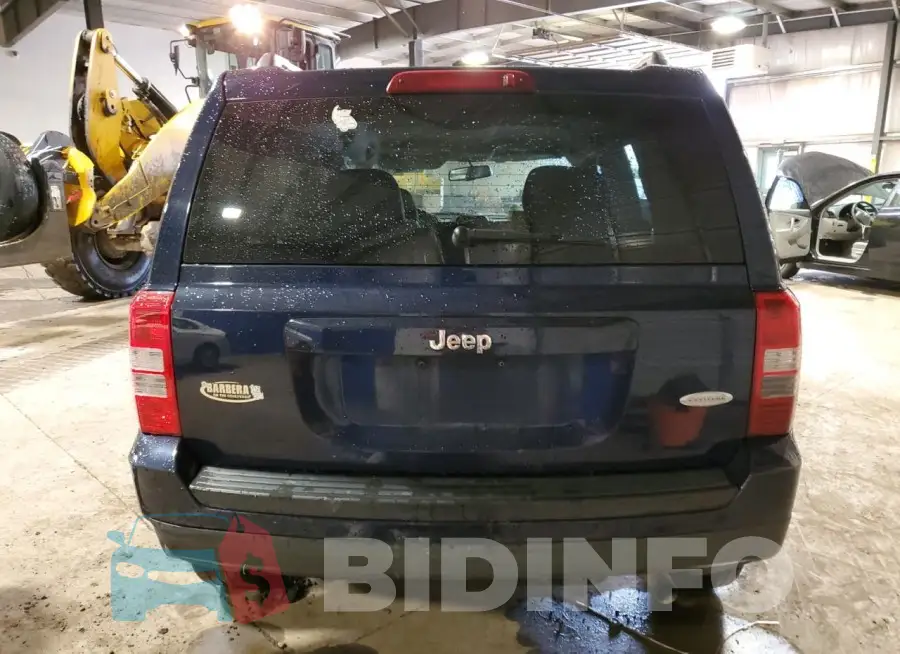 1C4NJPFB3GD754792 Photo# 6