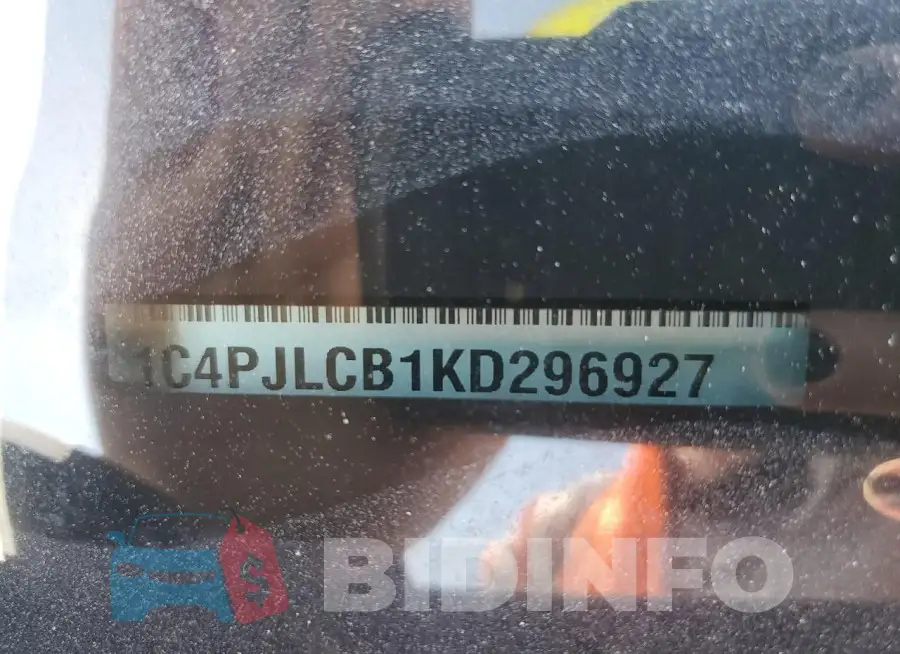 1C4PJLCB1KD296927 Photo# 13