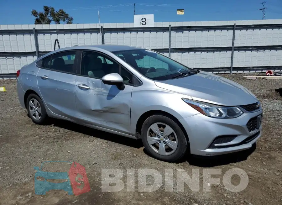 1G1BC5SM8G7252697 Photo# 4