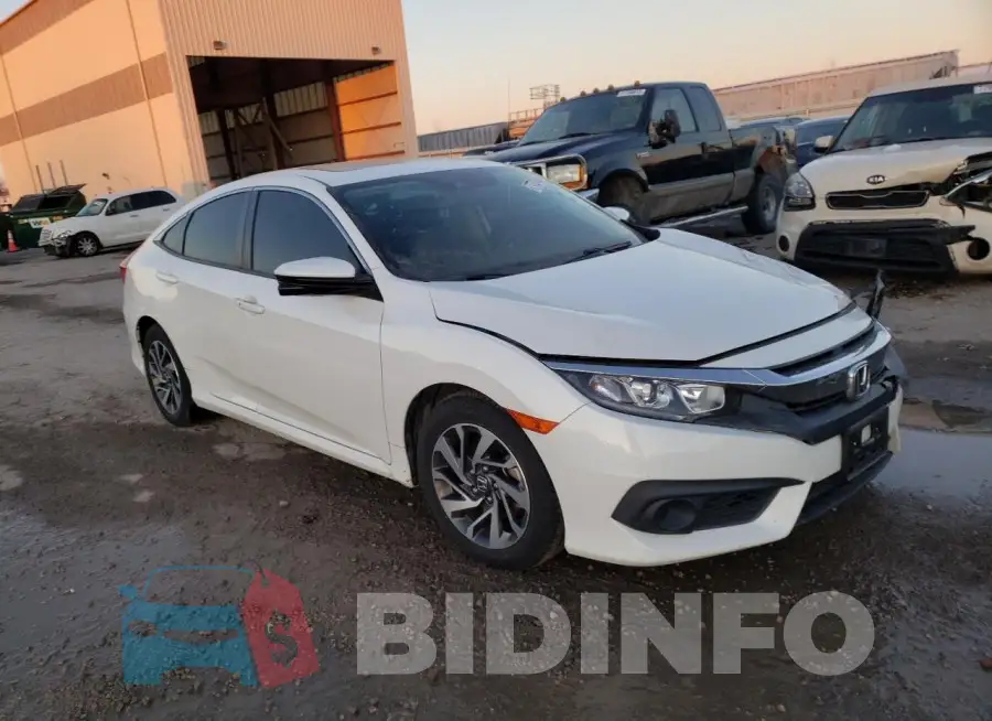 19XFC2F80HE224026 Photo# 4