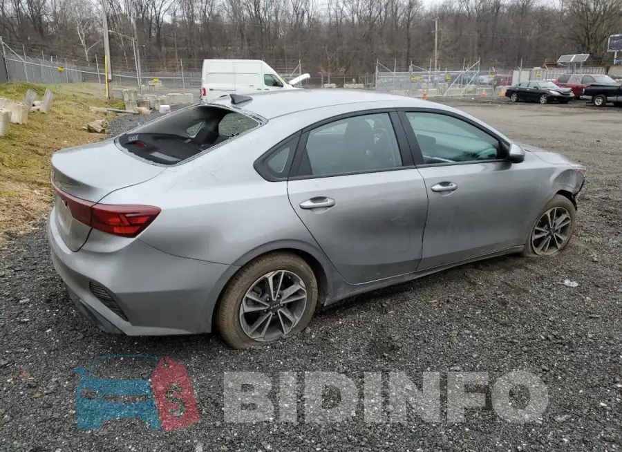 3KPF24AD6PE652832 Photo# 3