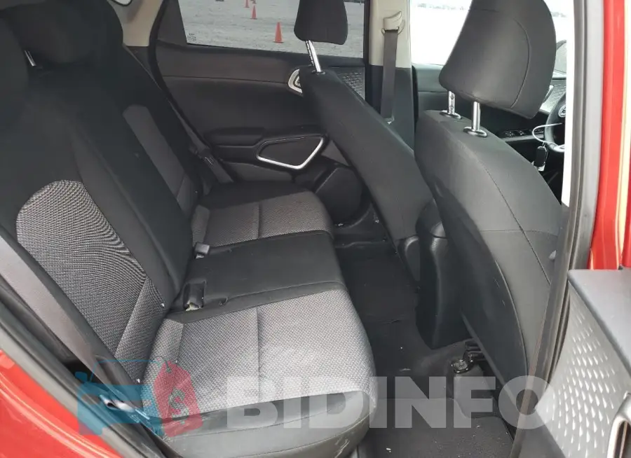 KNDJ23AU6N7800432 Photo# 10