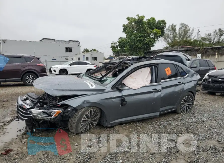 3VWCB7BU5LM020484 Photo# 1