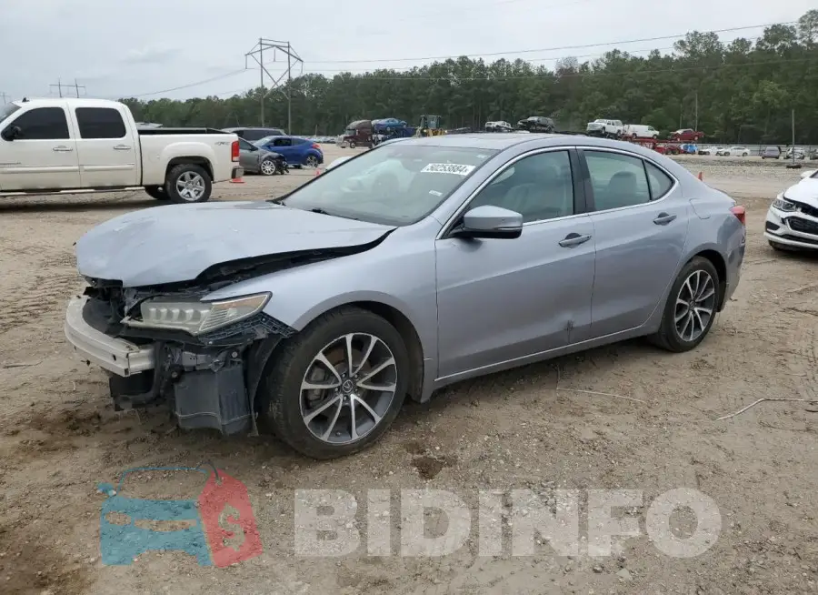 19UUB2F58FA015201 Photo# 1