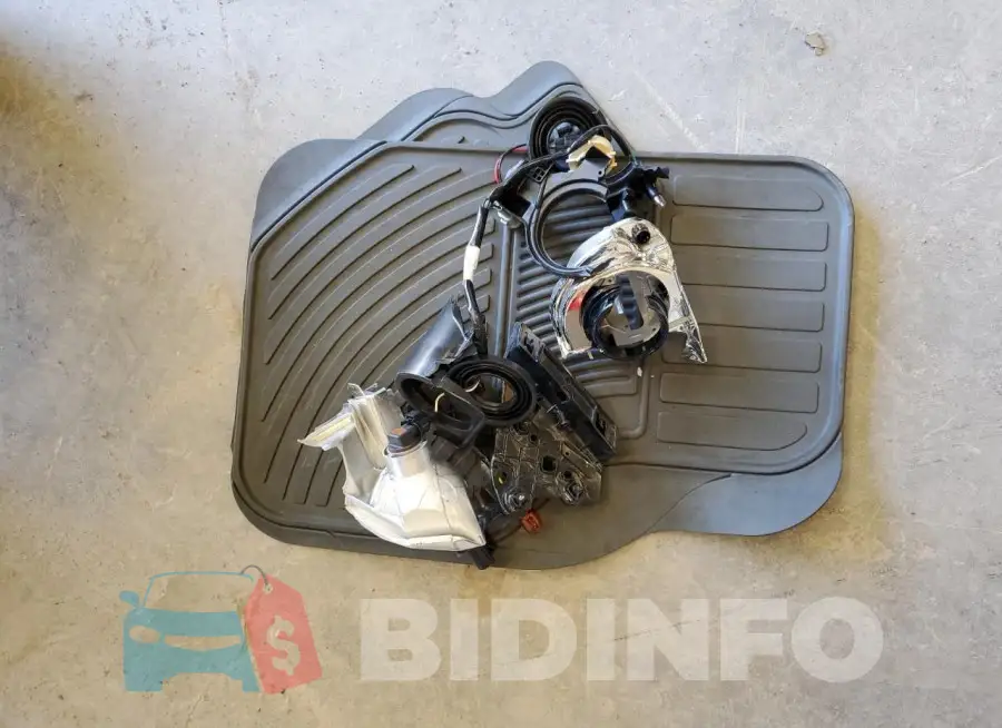 1N4AL3AP1HC174135 Photo# 12
