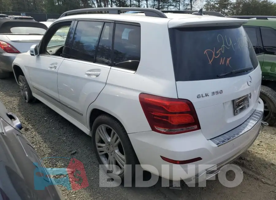 WDCGG8JB4FG373285 Photo# 2