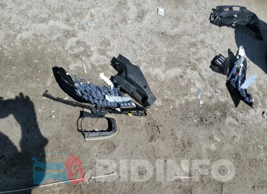 WDDPK3JA6KF160424 Photo# 12