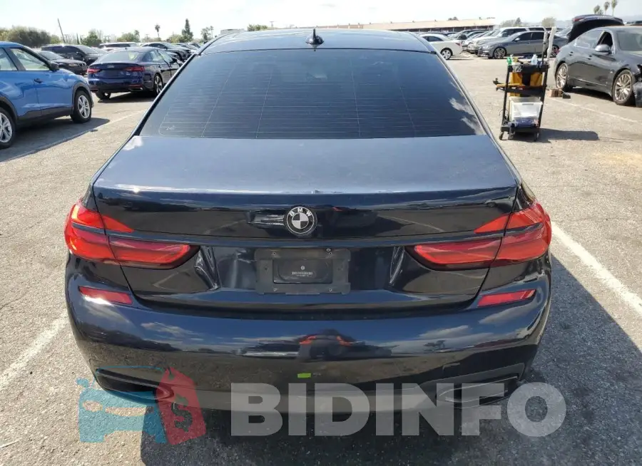 WBA7E2C30HG741153 Photo# 6