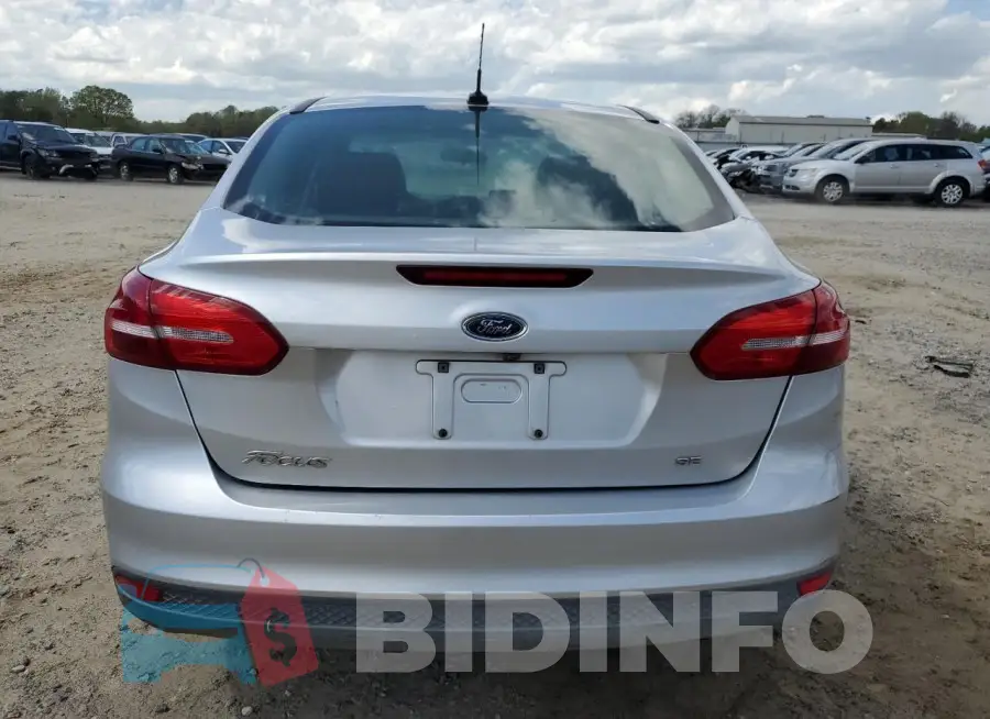 1FADP3F2XHL300698 Photo# 6