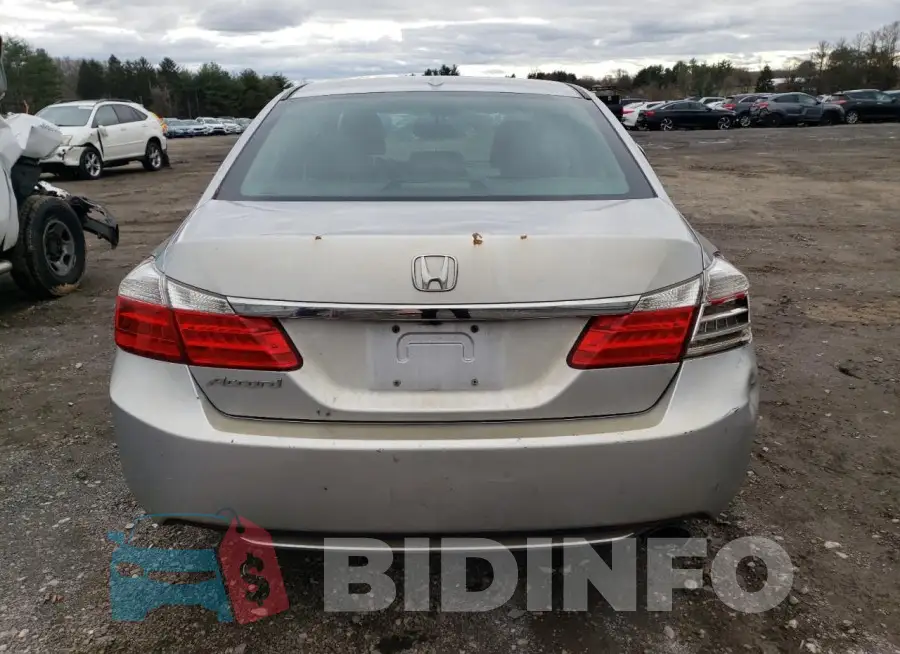 1HGCR2F81FA187104 Photo# 6