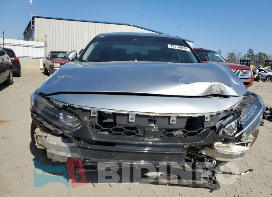 1HGCV2F56JA041596 Photo# 5