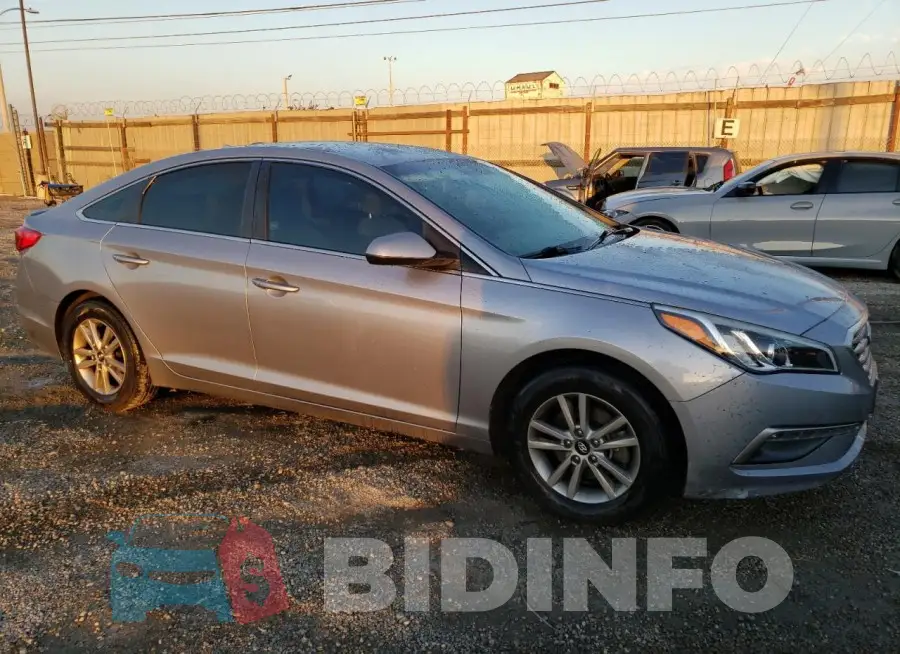 5NPE24AF8FH057228 Photo# 4