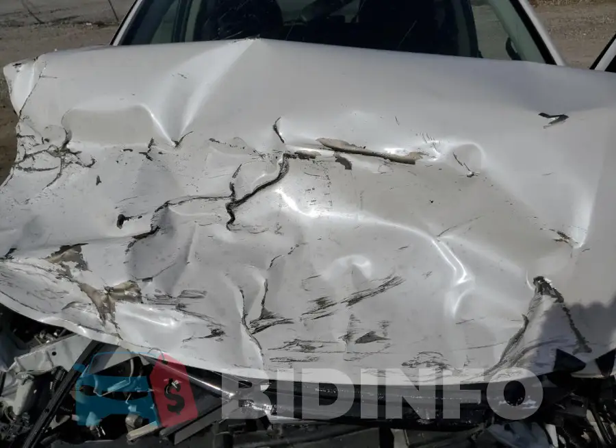 JA4AD2A39JZ007775 Photo# 12