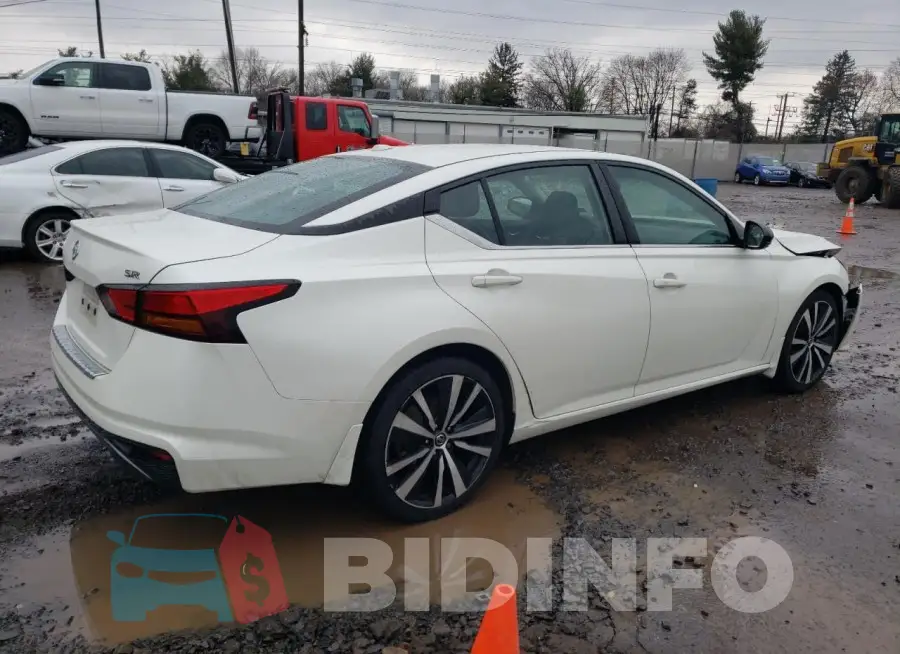 1N4BL4CV5KC130085 Photo# 3