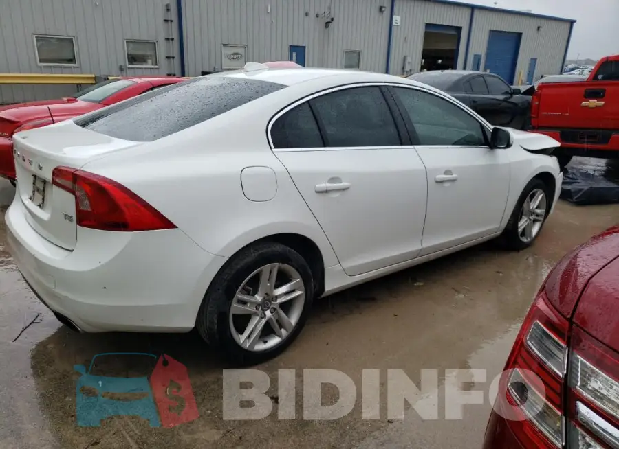 YV140MFK2F1350714 Photo# 3