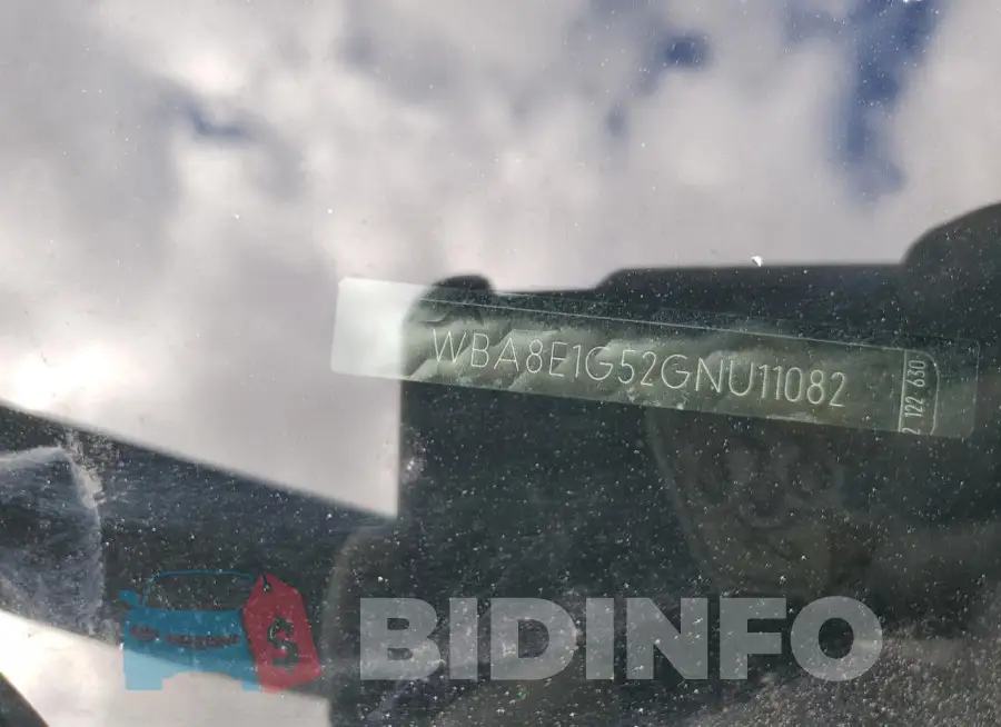 WBA8E1G52GNU11082 Photo# 12