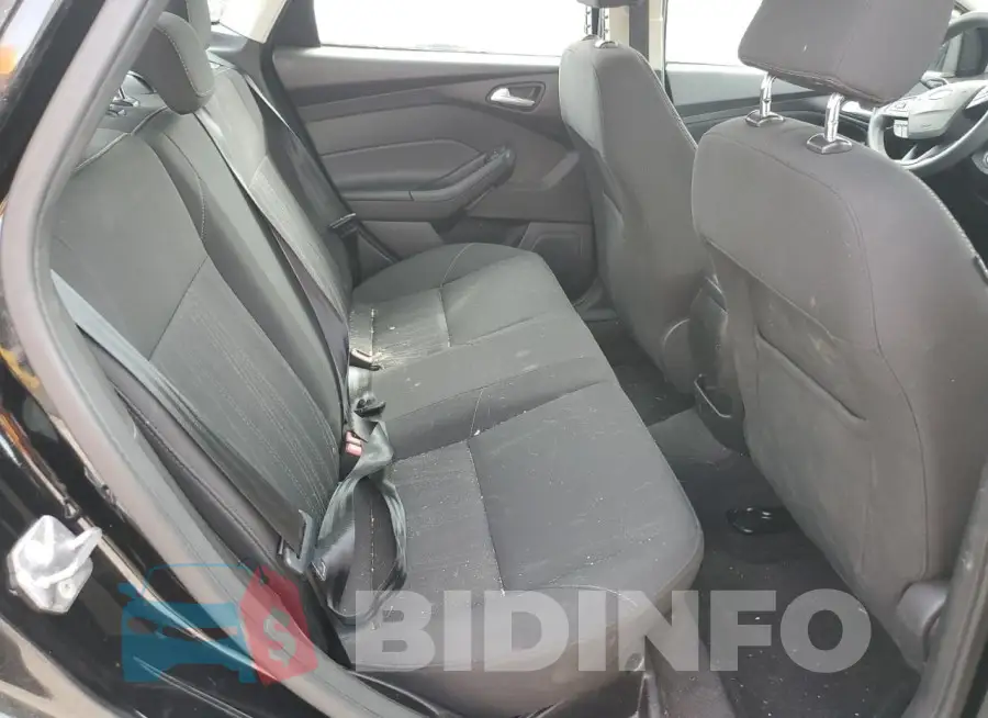 1FADP3F24GL335428 Photo# 10