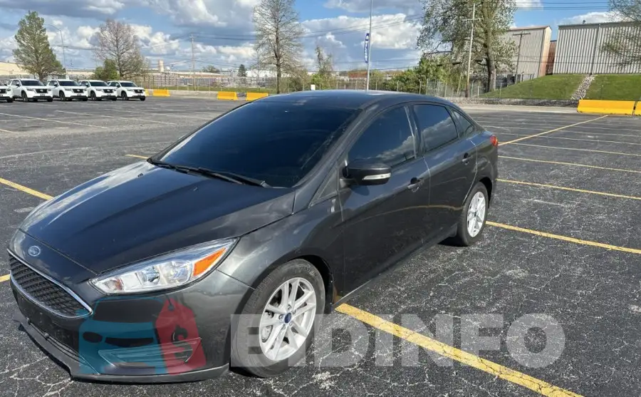 1FADP3F28JL283731 Photo# 2