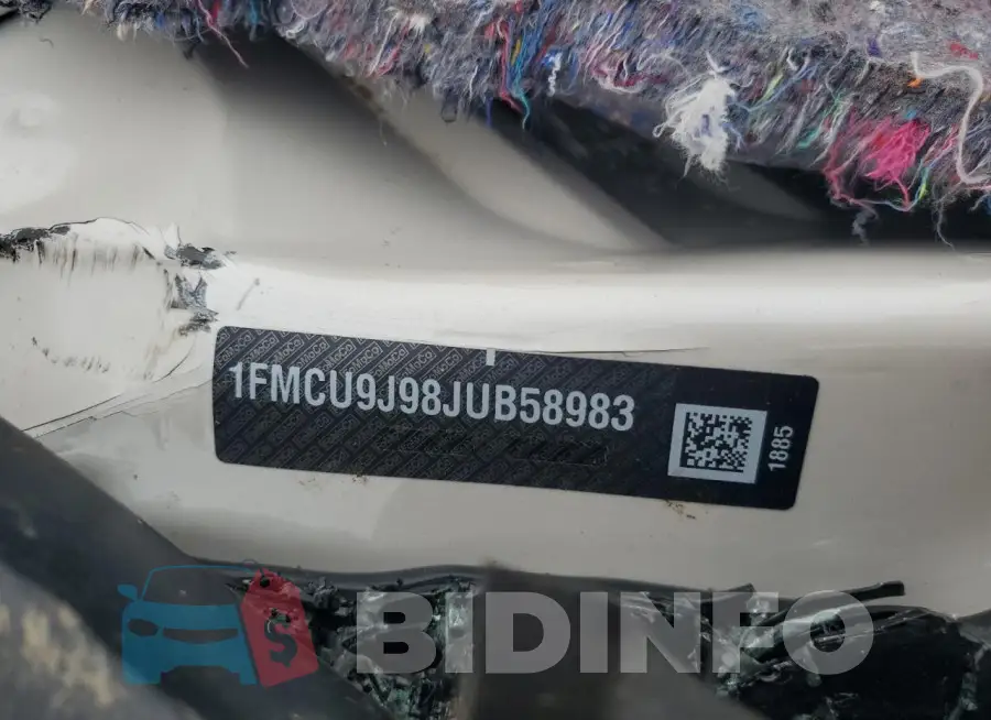 1FMCU9J98JUB58983 Photo# 12