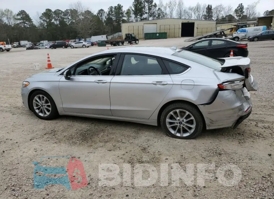 3FA6P0HD9KR160254 Photo# 2