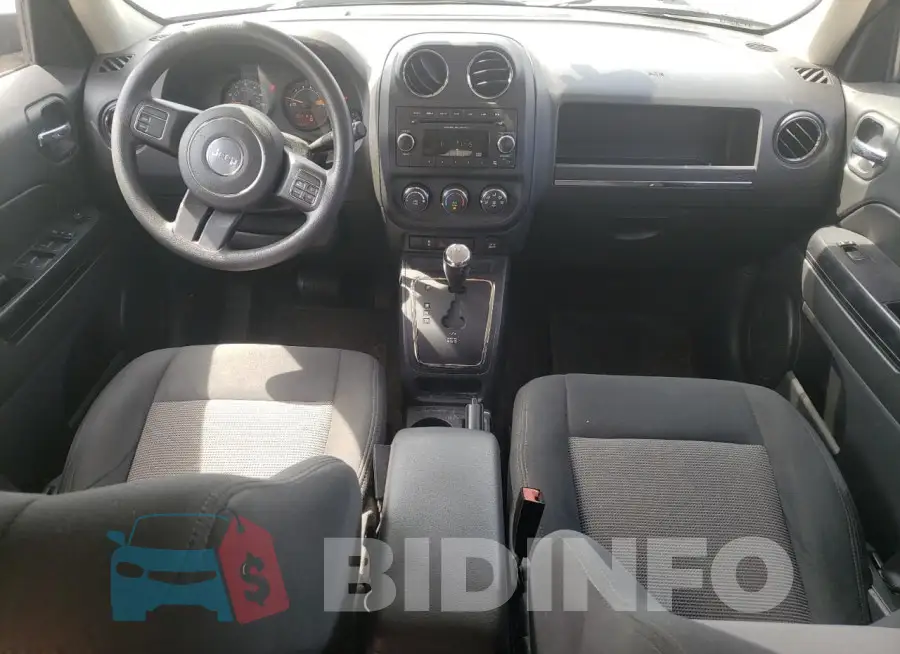 1C4NJPBB2FD118546 Photo# 8
