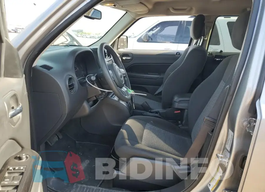 1C4NJPBB2GD777583 Photo# 7