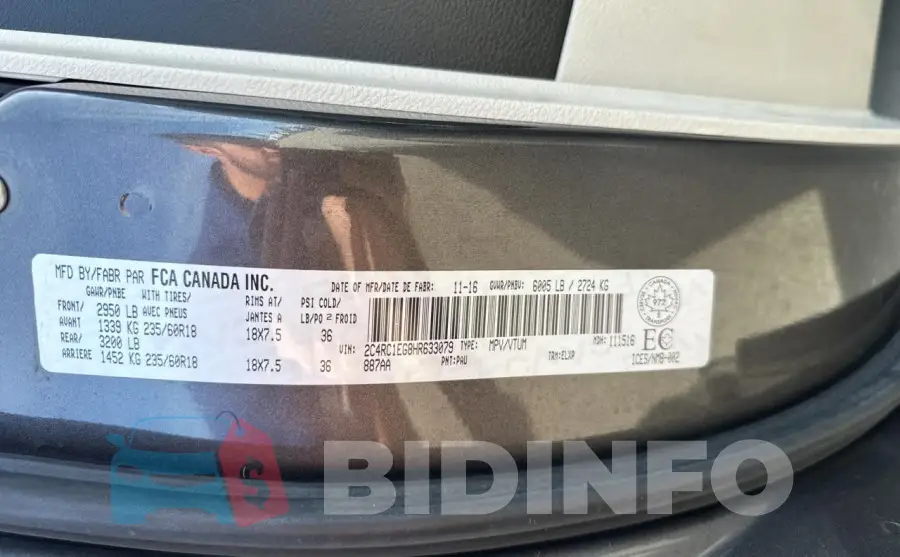 2C4RC1EG8HR633079 Photo# 10
