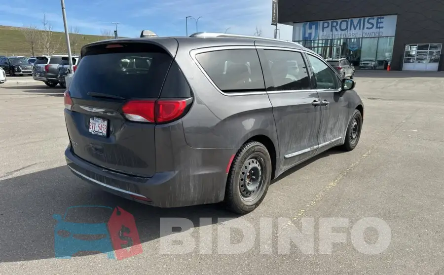 2C4RC1EG8HR633079 Photo# 4