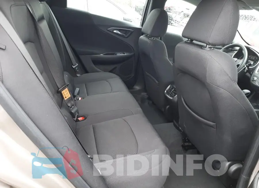 1G1ZD5ST4NF158354 Photo# 10