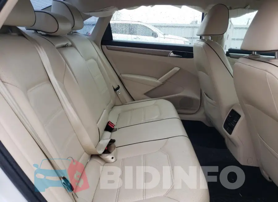 1VWBS7A37GC069939 Photo# 10