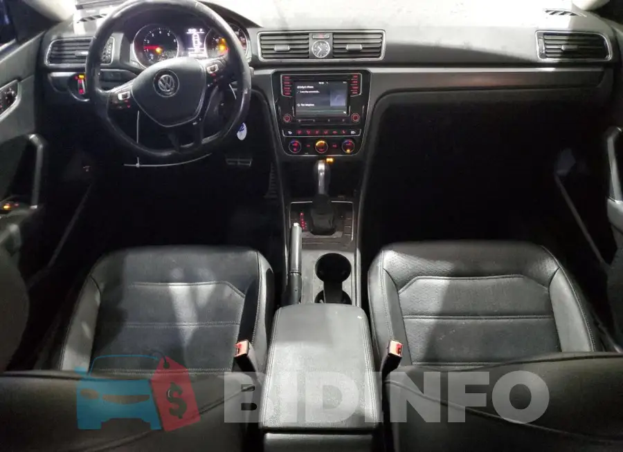 1VWDT7A36HC028483 Photo# 8
