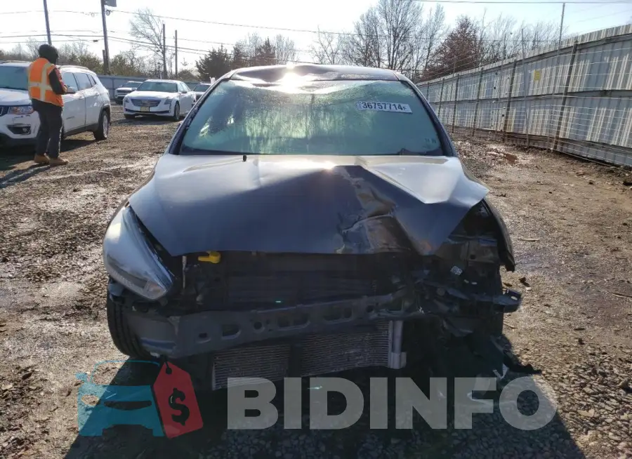 1FADP3E20GL389097 Photo# 5
