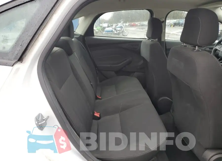 1FADP3E26JL215719 Photo# 10