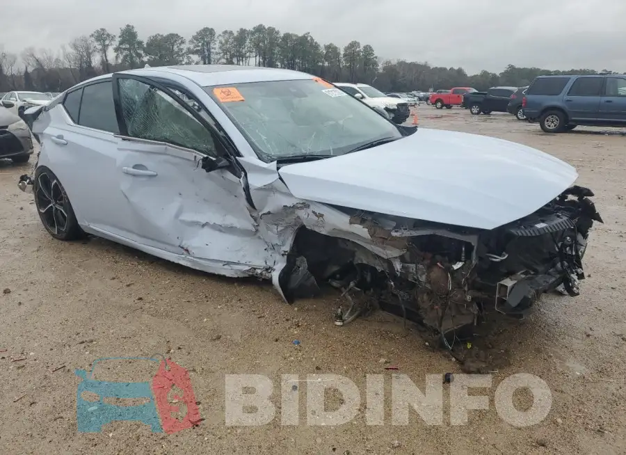 1N4BL4CV3PN360753 Photo# 4