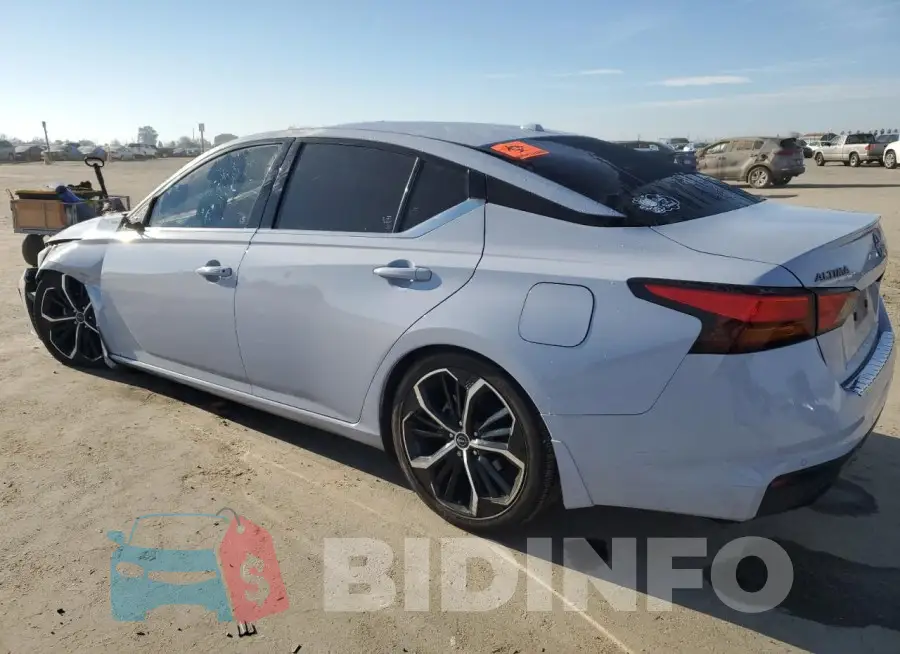 1N4BL4CV6PN327472 Photo# 2