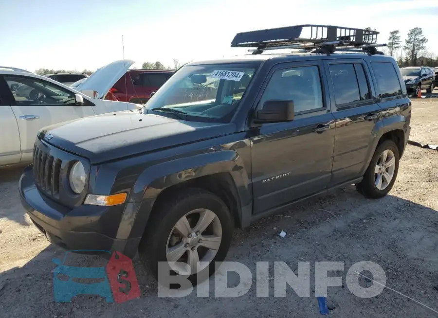 1C4NJRFB8FD129475 Photo# 1