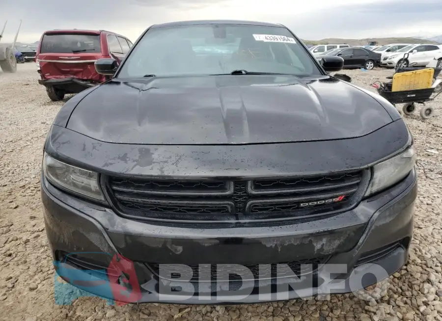 2C3CDXJG4FH779109 Photo# 5