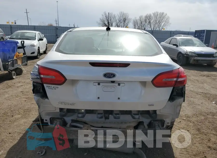 1FADP3F28JL329042 Photo# 6