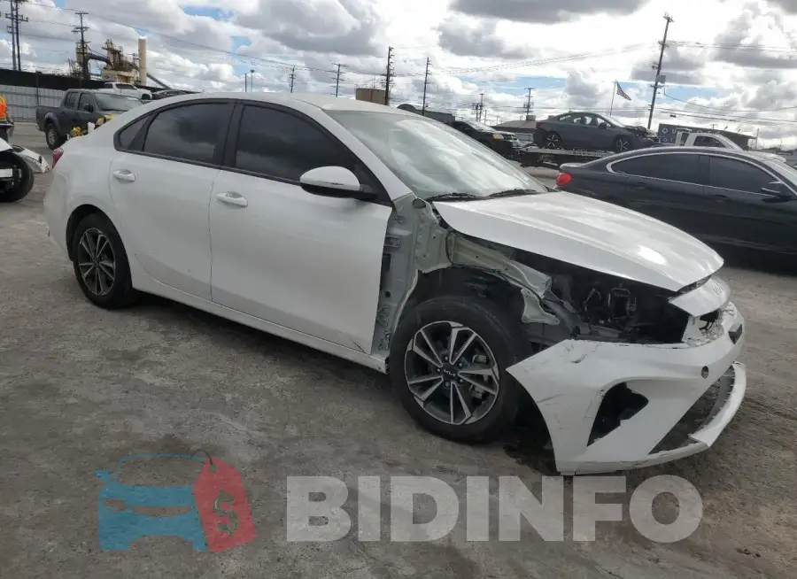 3KPF24AD8PE618147 Photo# 4