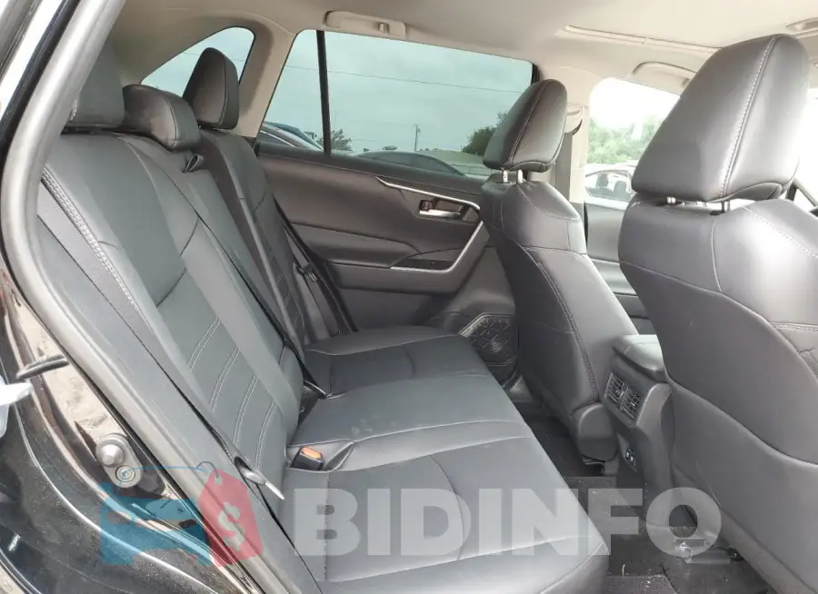 2T3C1RFV8LC040152 Photo# 11