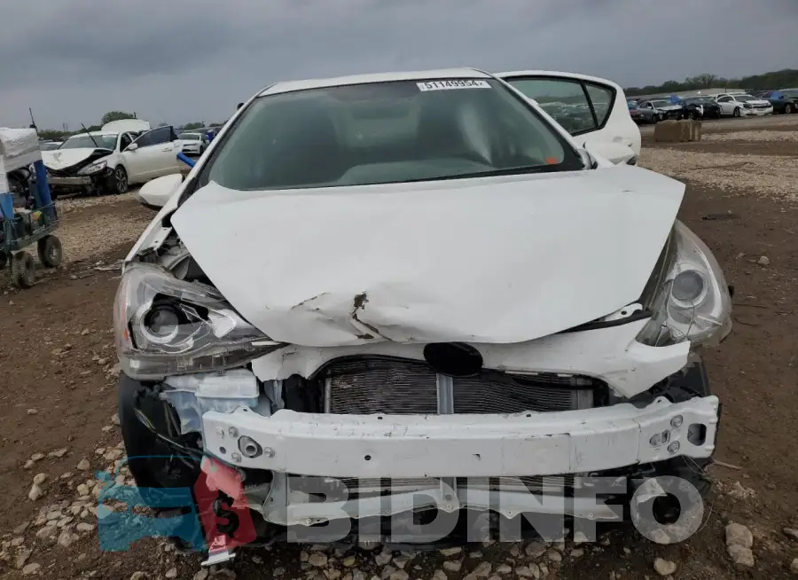 JTDKDTB3XG1132158 Photo# 5