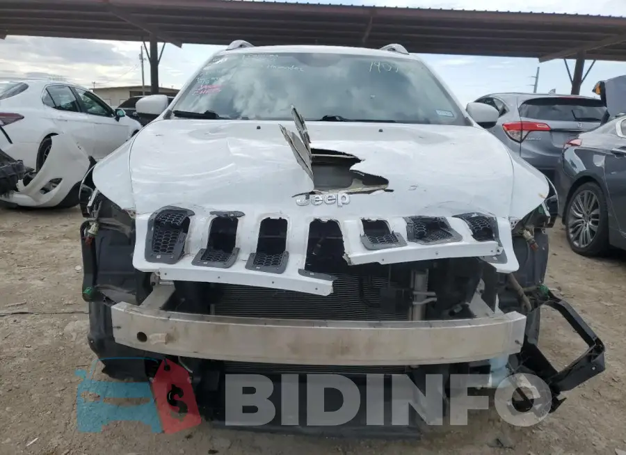 1C4PJLCB3HW642473 Photo# 5