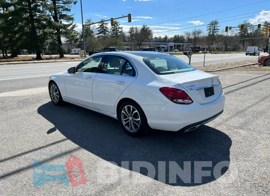 55SWF4JB3GU154986 Photo# 4